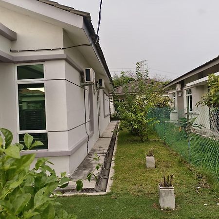 Nouri'S Homestay Melaka Bagian luar foto