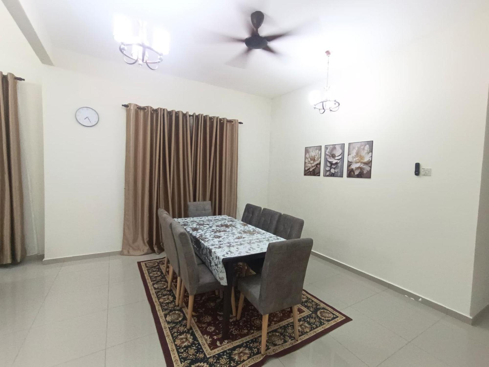 Nouri'S Homestay Melaka Bagian luar foto