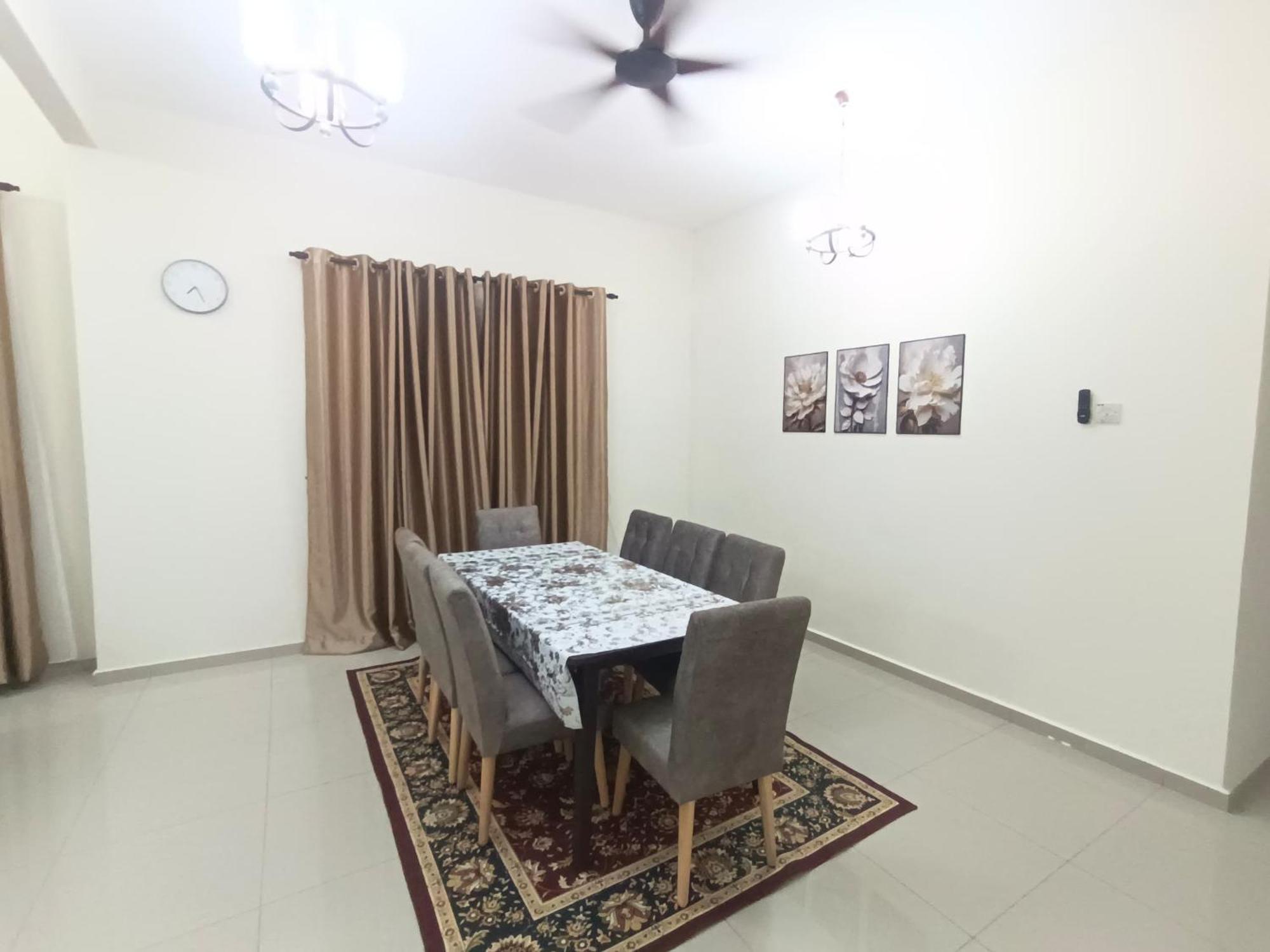 Nouri'S Homestay Melaka Bagian luar foto